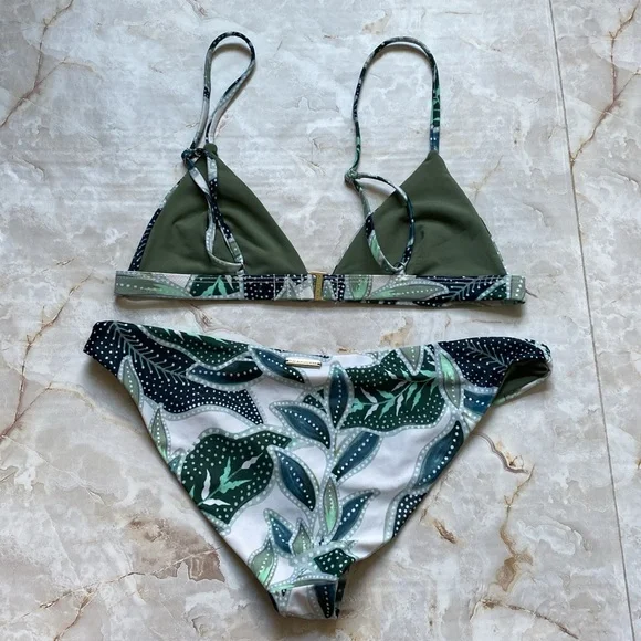 Mara Hoffman | Triangle bralette and Zoa bottoms in green floral leaves - Picture 2 of 4